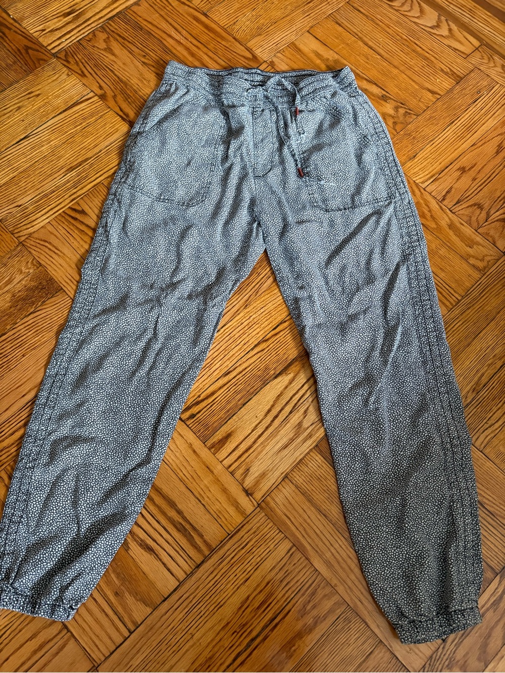 Anthropologie Pebbled Gray White Drawstring Pants - Picture 2 of 4